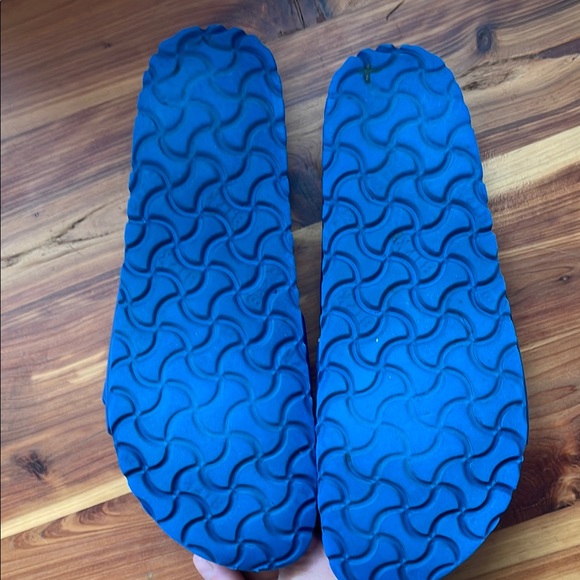 Madrid Essentials - Picture 4 of 6